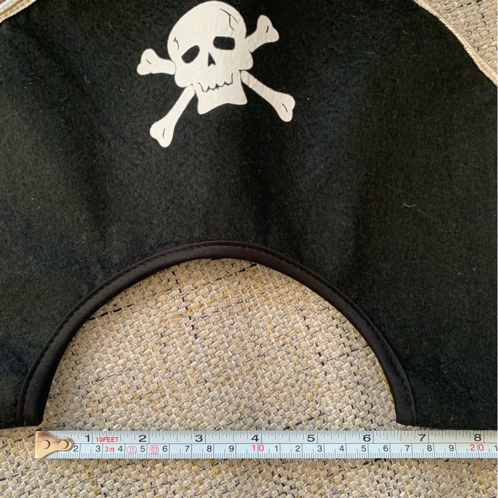 Pirate Hat, Hook and Toy Pistol - Picture 2 of 2